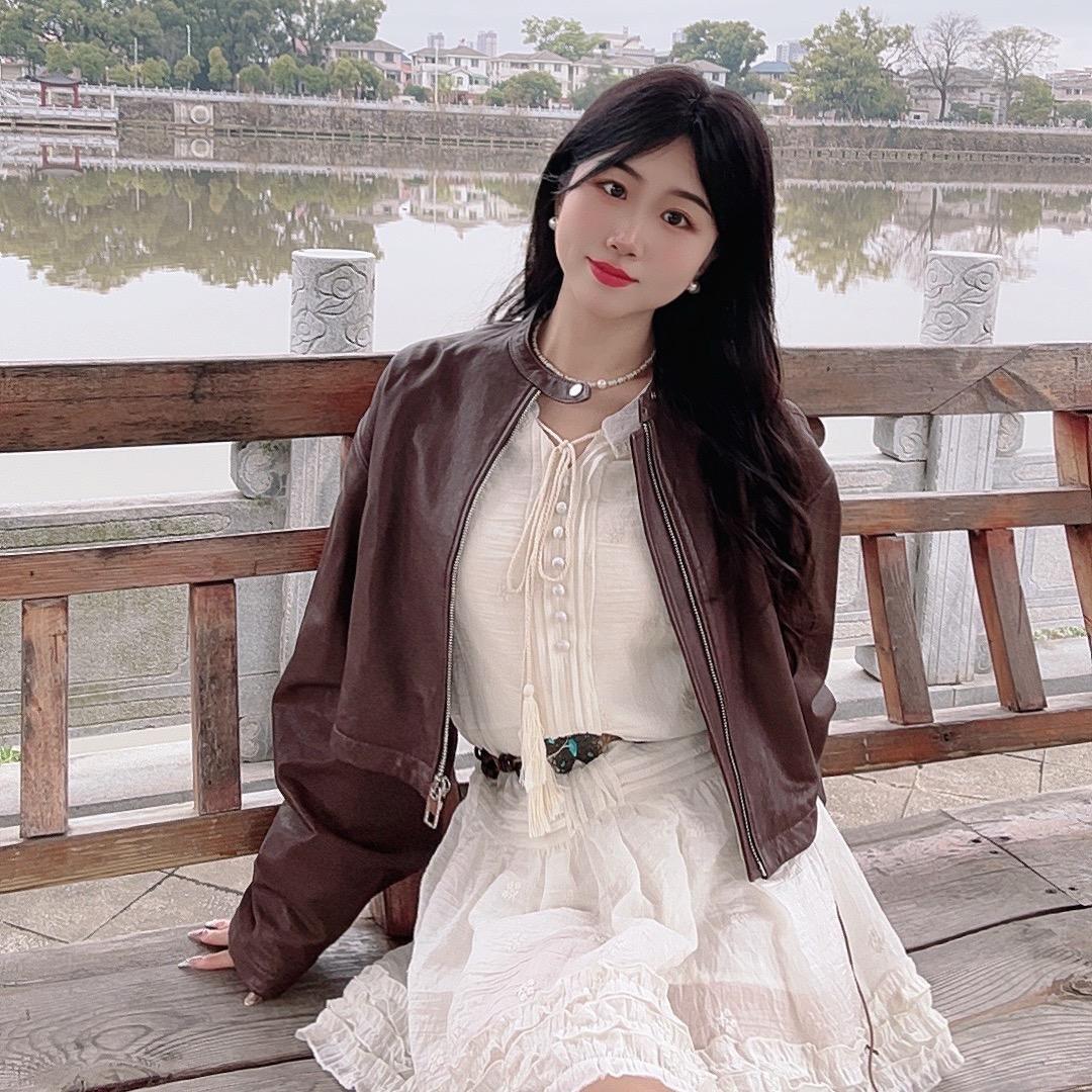Molly．茉丽