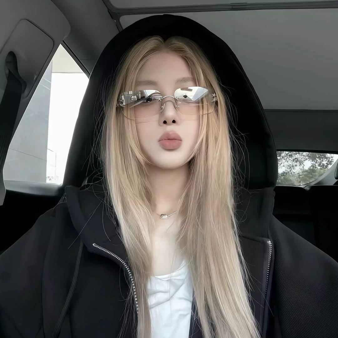 𝙡̶𝙤̶̶̶𝙫̶̶̶𝙚.ᥫᩣ．