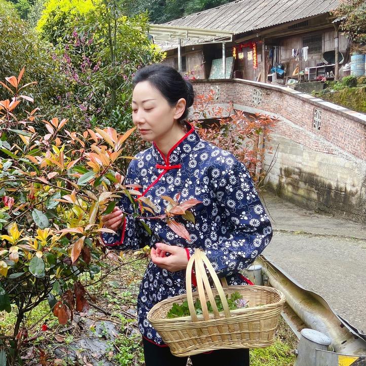 川乡芊妹儿