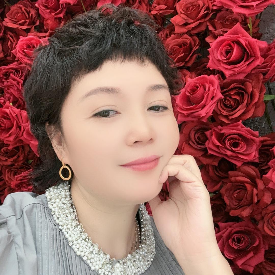 郑州市二七区百瑞服装店