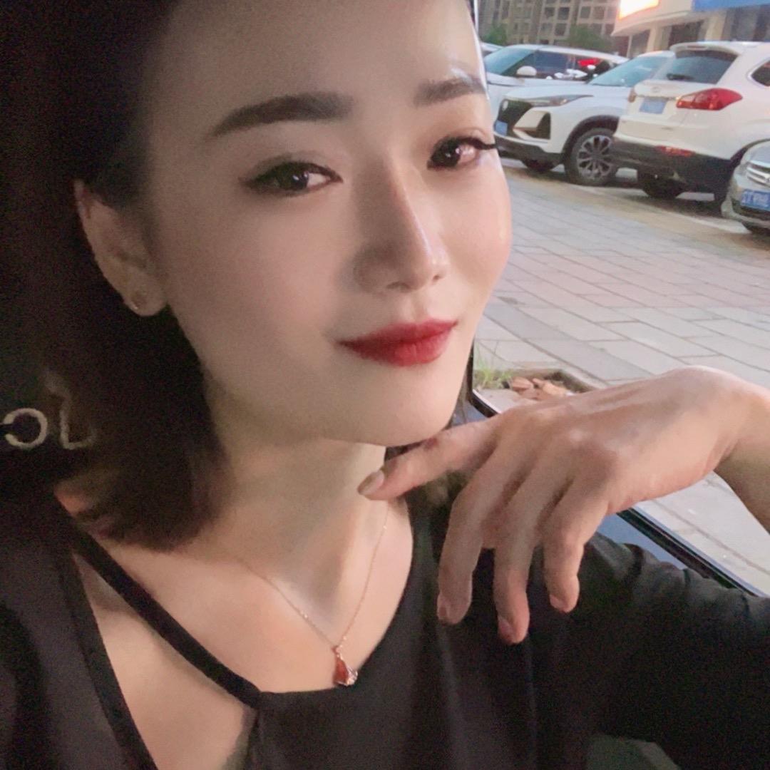 这个少女有点冷