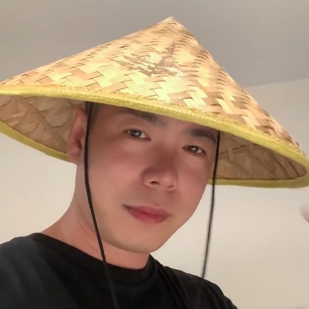 李拜天摆摊记