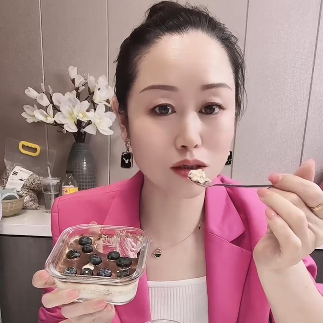 莉莉轻食厨房  （ 第4个小号 ）