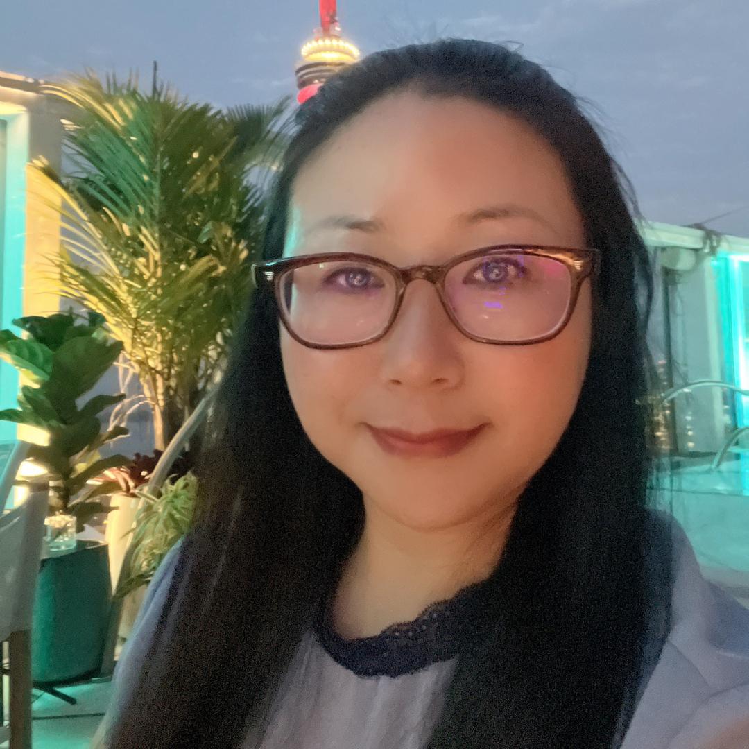 云南娜娜妈一家在加拿大