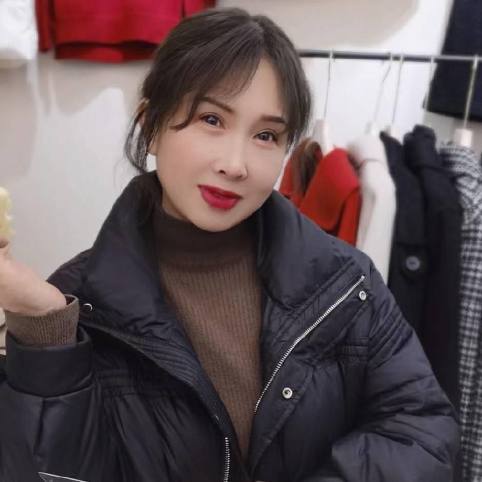 商丘市梁园区向一诺女装店