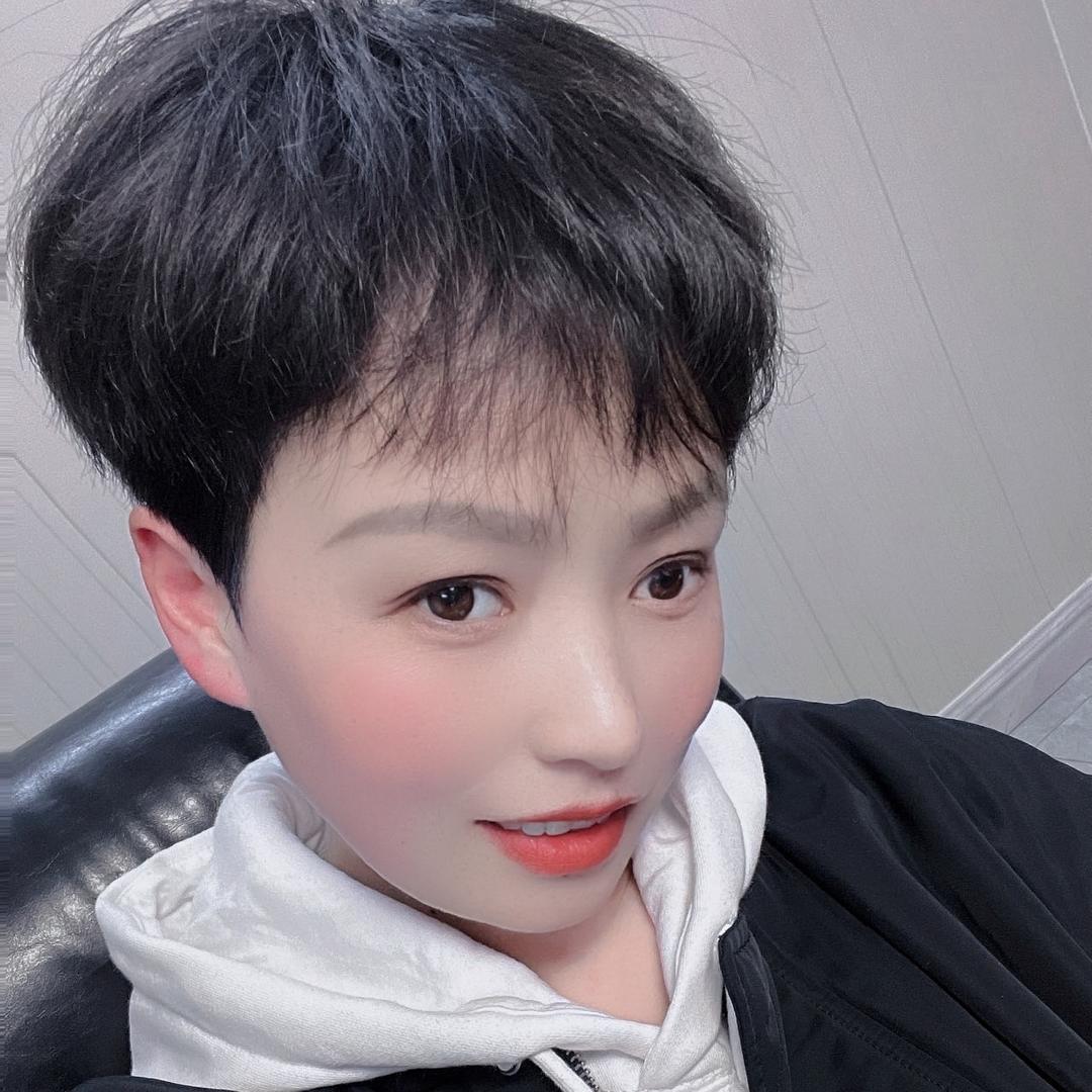 Lu小姐