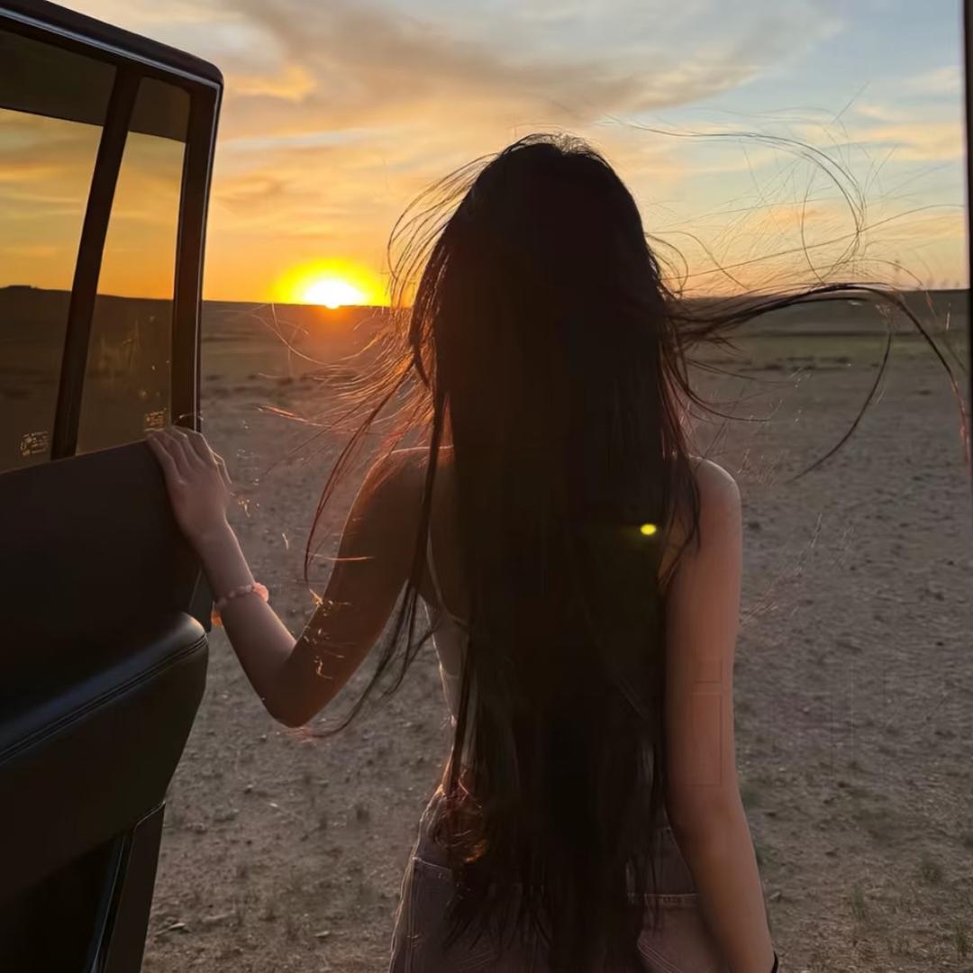 美女也会ᵉᵐᵒ！