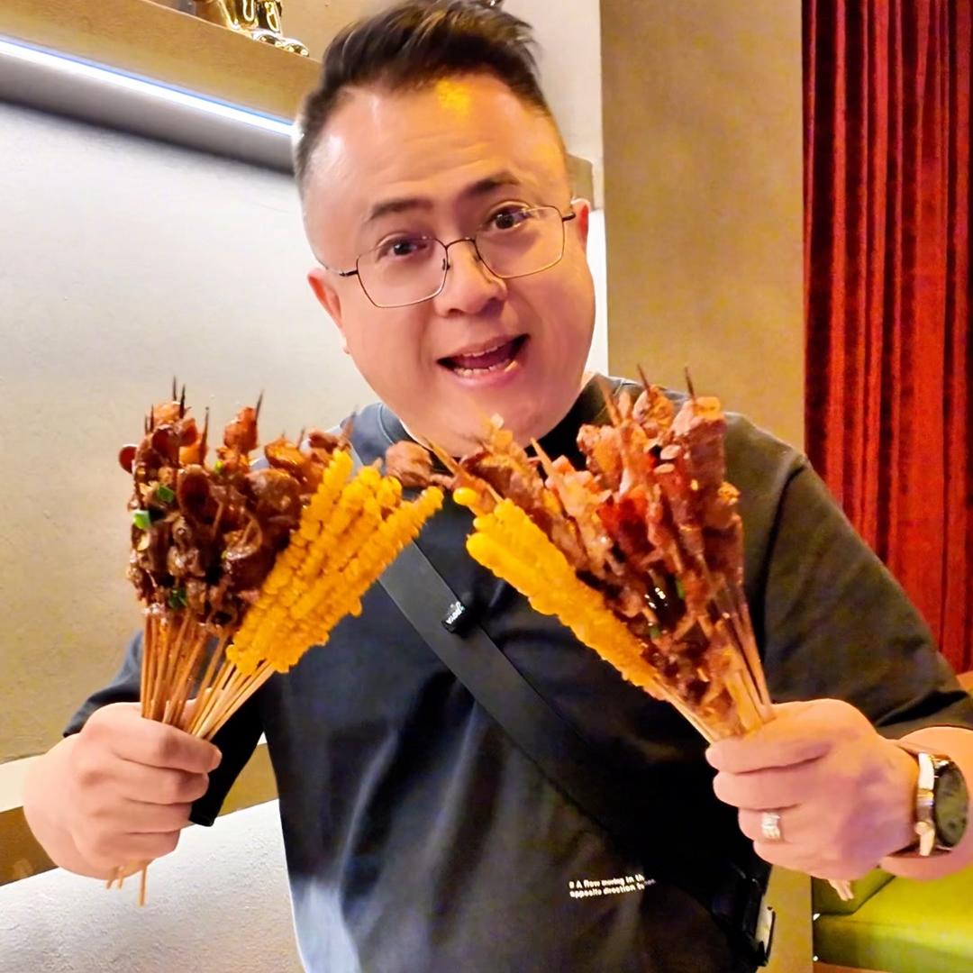 老奕吃喝玩乐