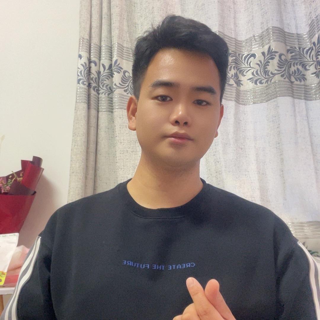 阿隆一家人