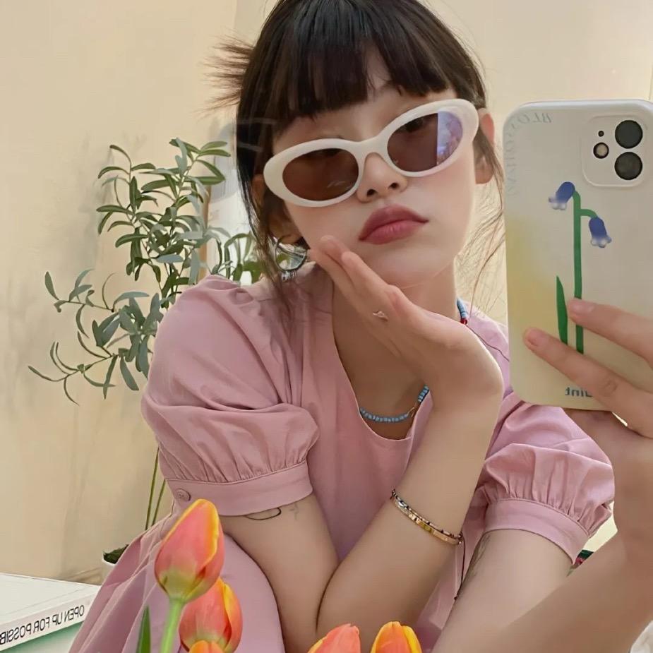 味蕾狂欢零食店