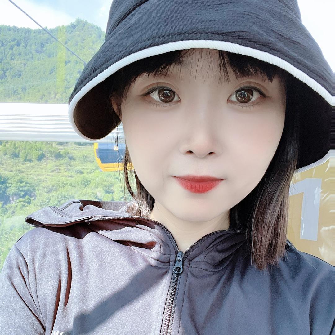 新泰市新汶柒月女装