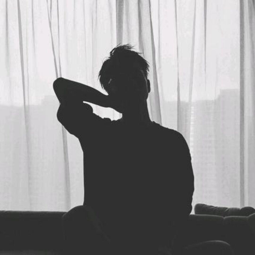 小王   …