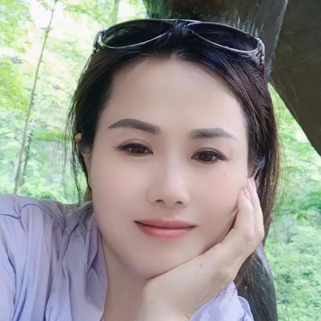 简简婆媳（9月7号软籽石榴）