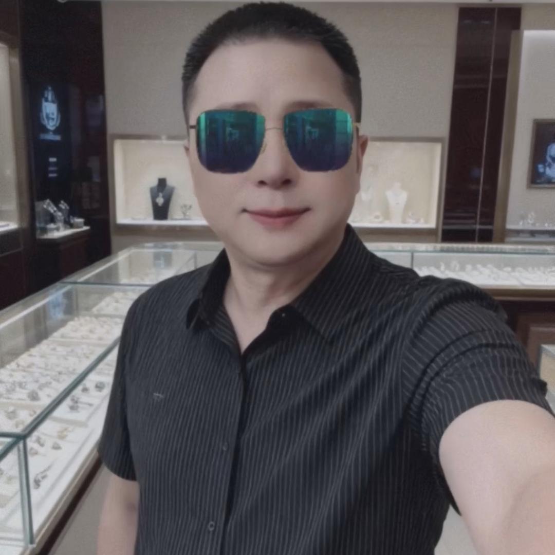 上善若水，厚德载物。