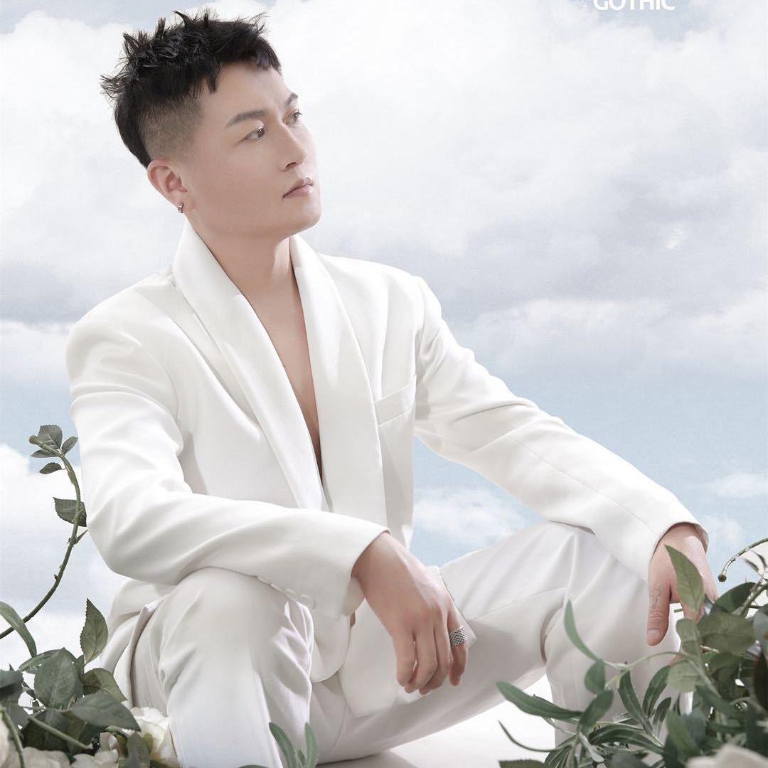 余诚造型减龄发型染发专家官方号