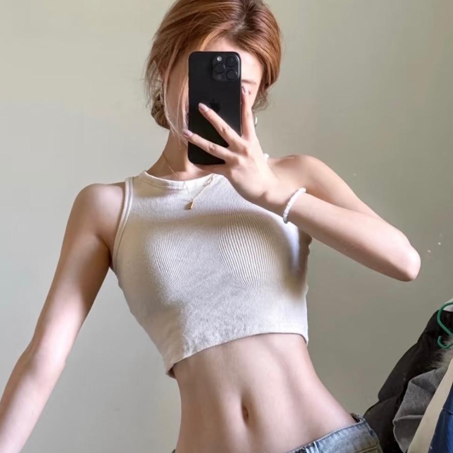 小鹿没有肚肚