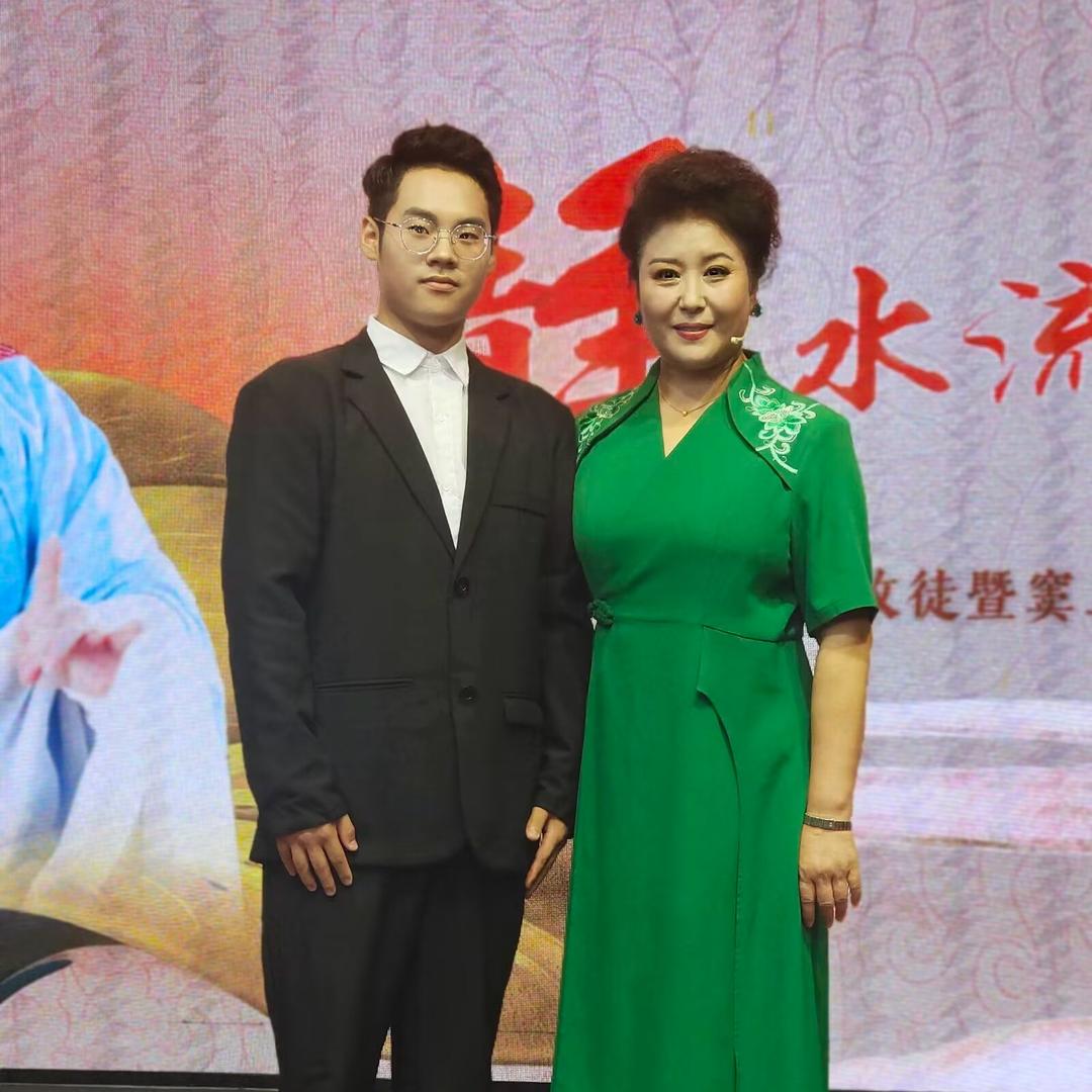 戏曲杨亚鹏（花婶）
