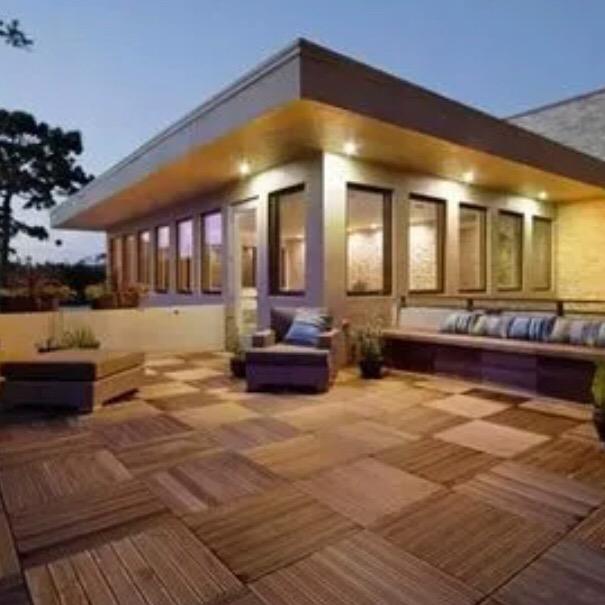 山河破碎风飘絮。