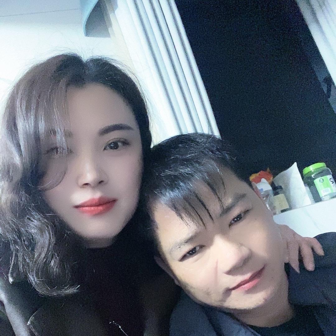 大将南门斜对面胡记腊味