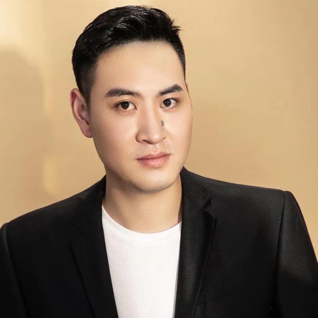 几贝造型  向明