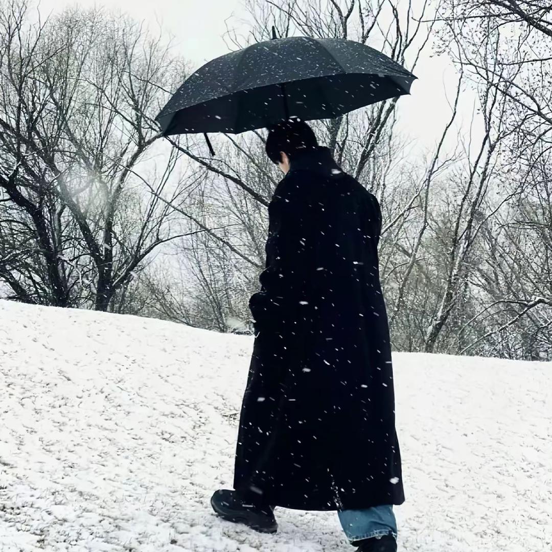 给九十岁老太诊出喜脉被家属按在地上暴打