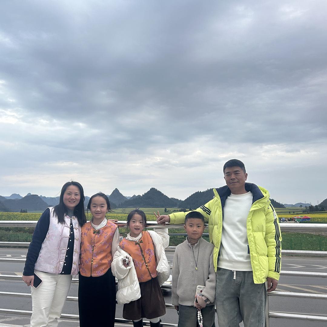 华哥曲靖安贤房产