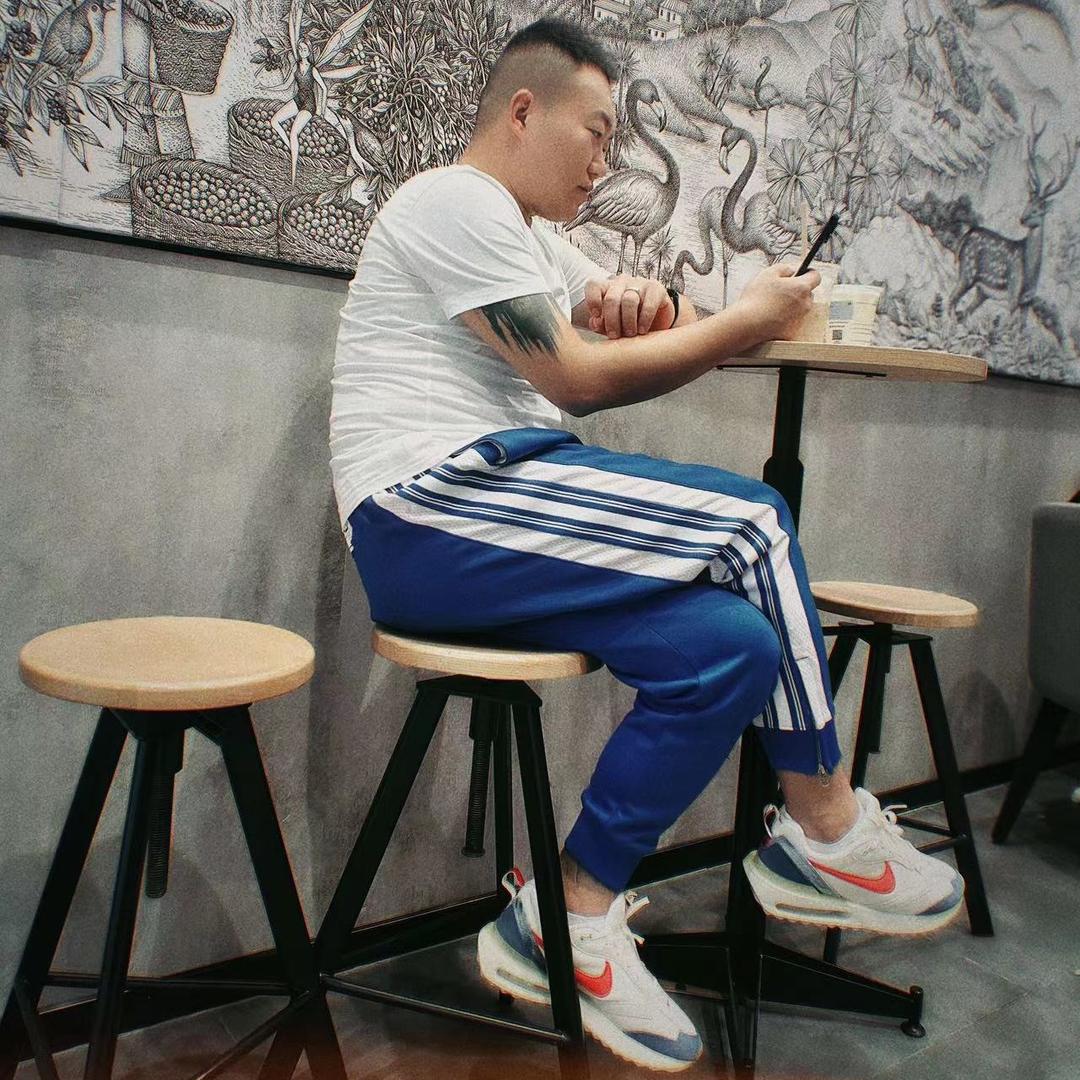 🇨🇳 張雷🇨🇳