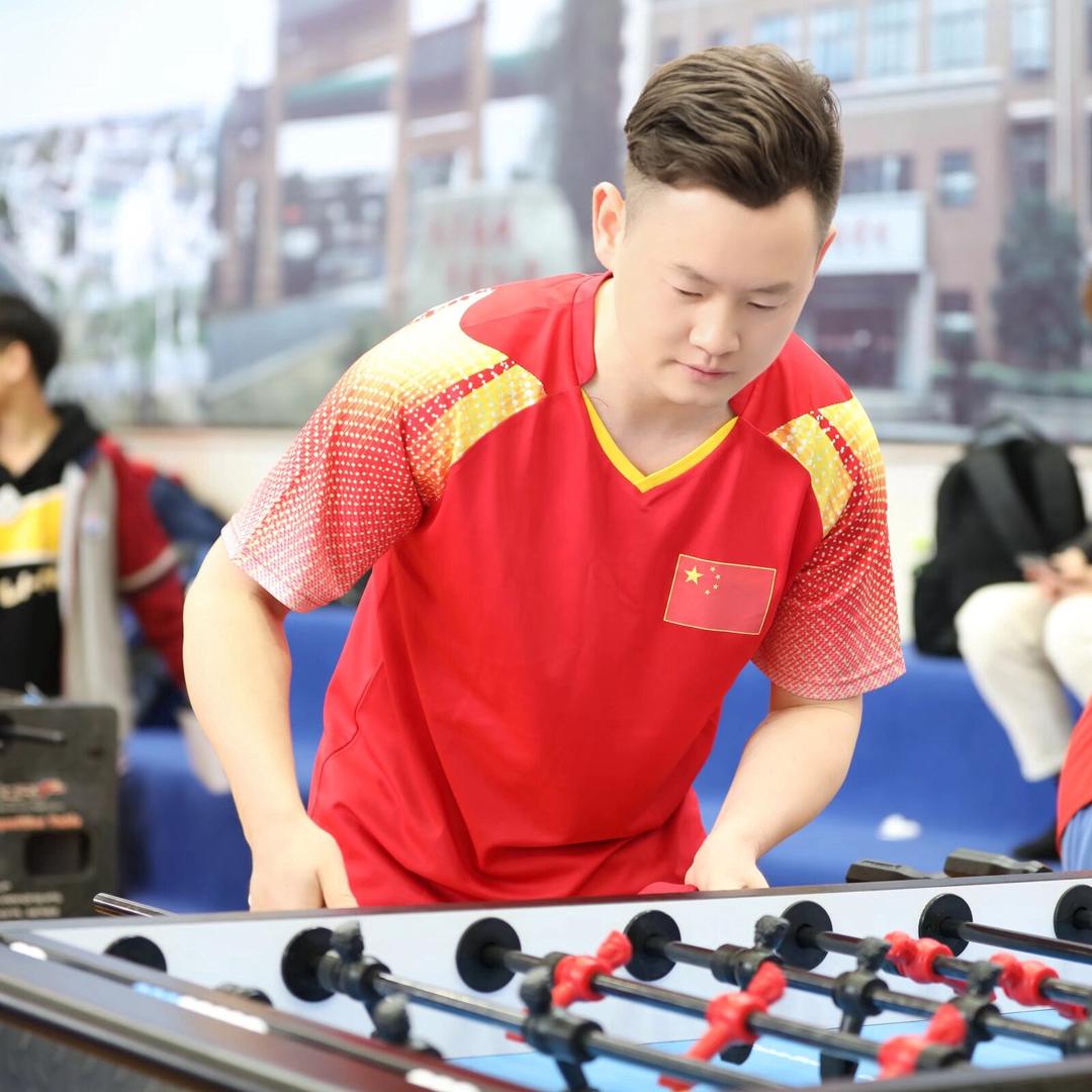 李彪桌式足球俱乐部
