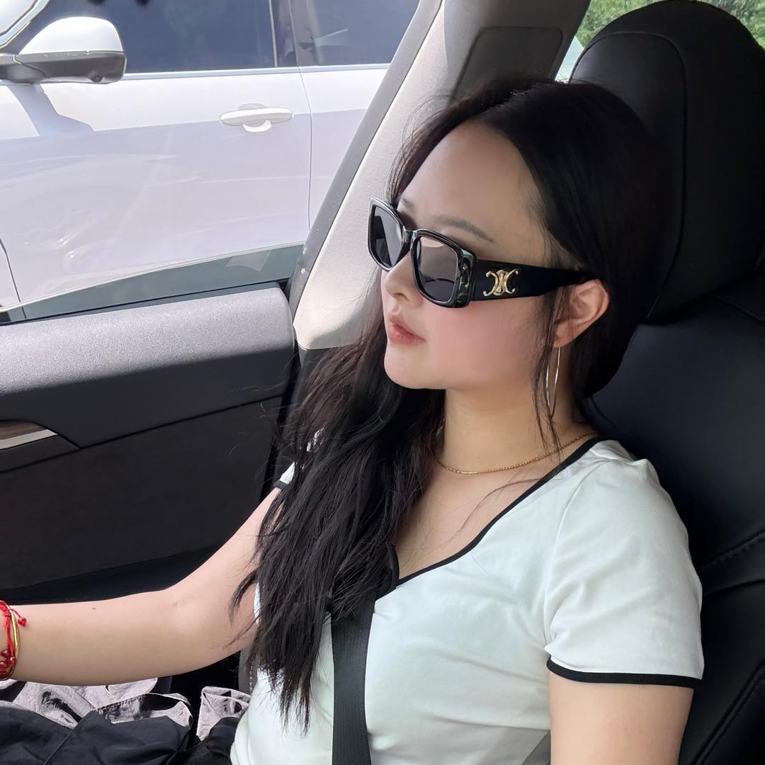 姗姗姗.