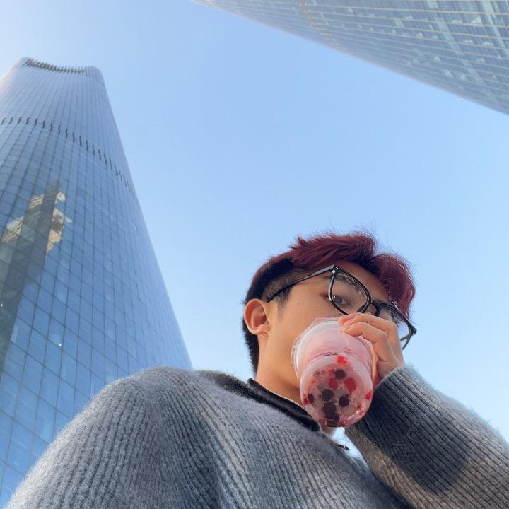 不能翘二郎腿