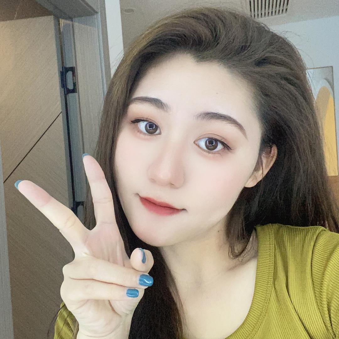 小陈不爱吃香菜～