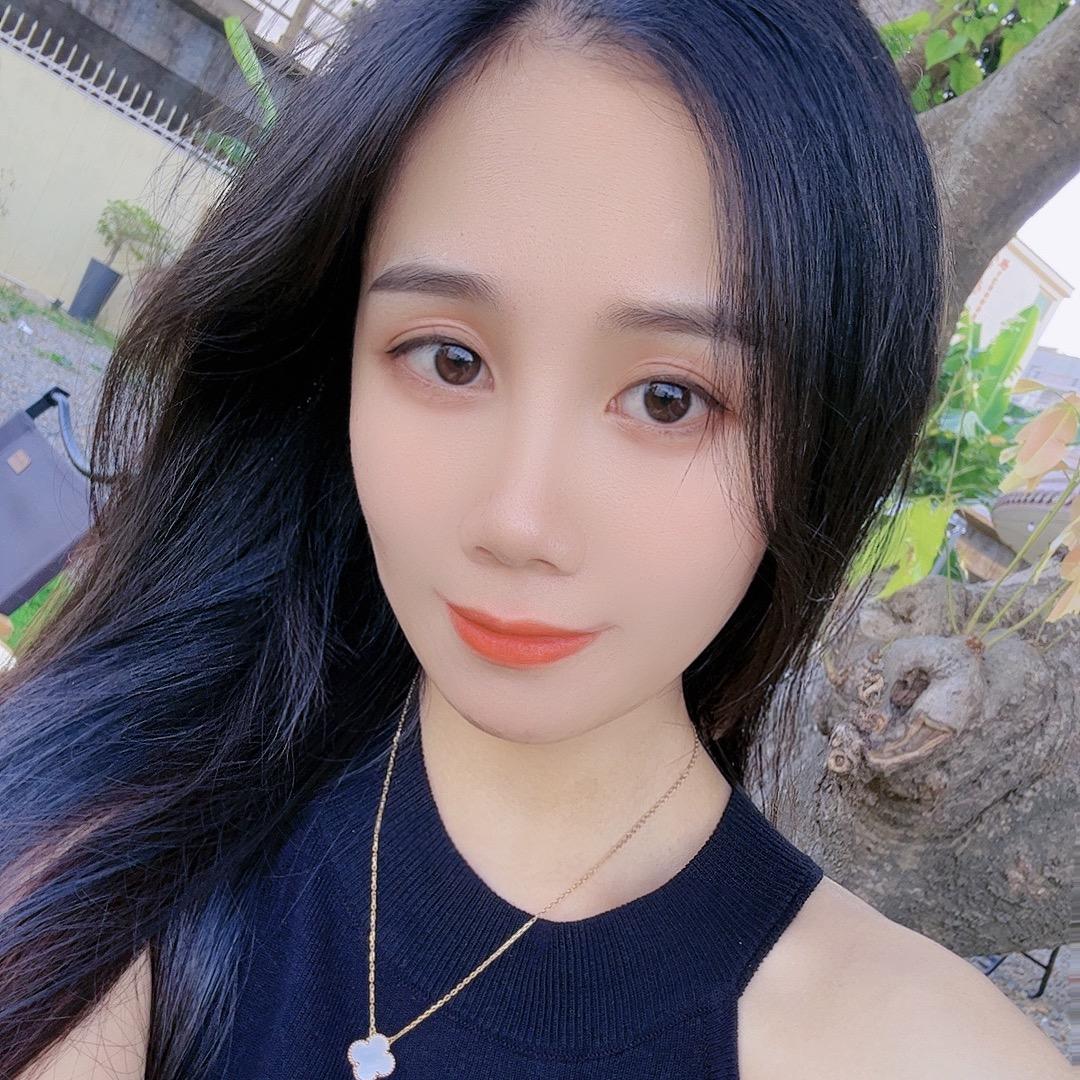 @小露