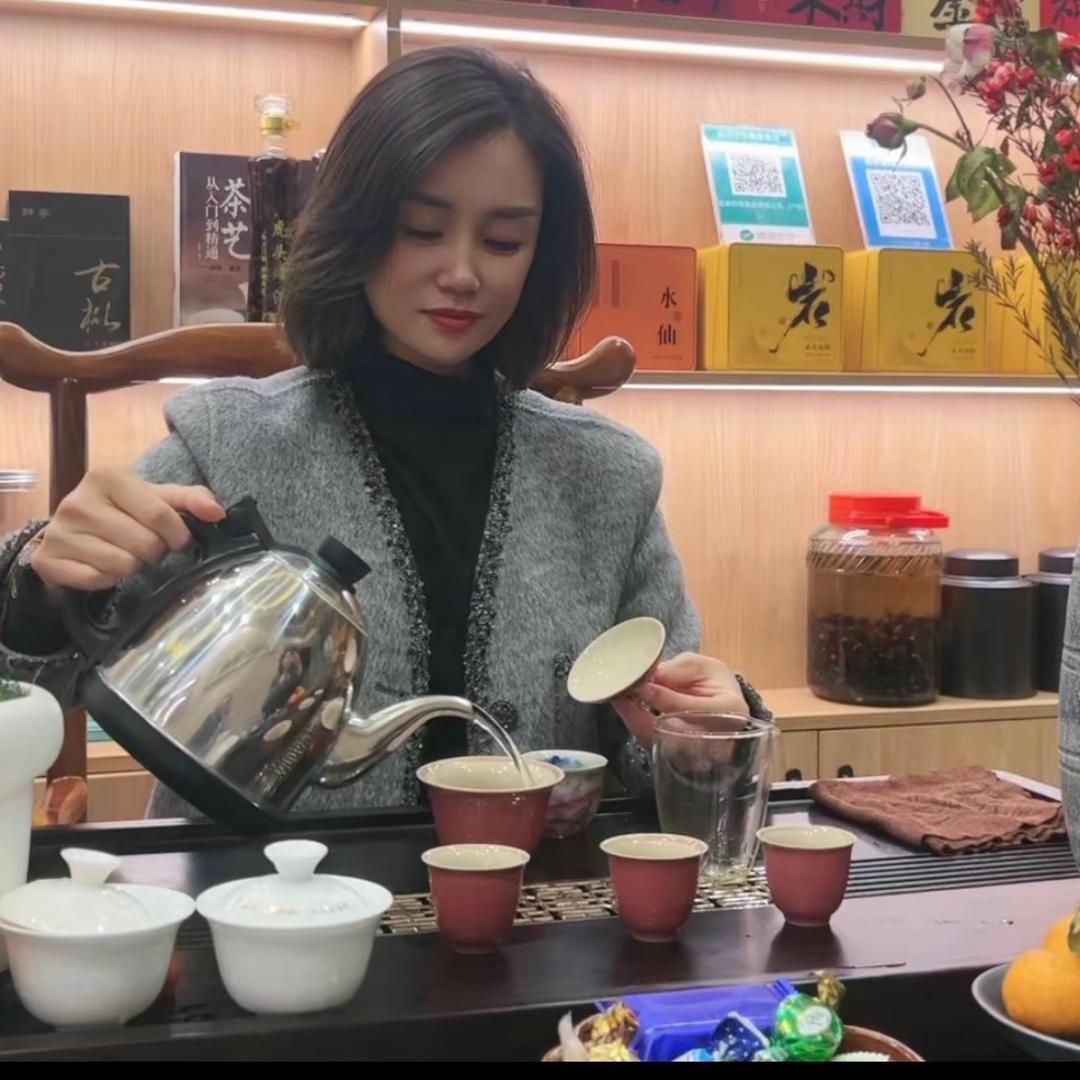 武夷山轩亭茶叶蔡掌柜