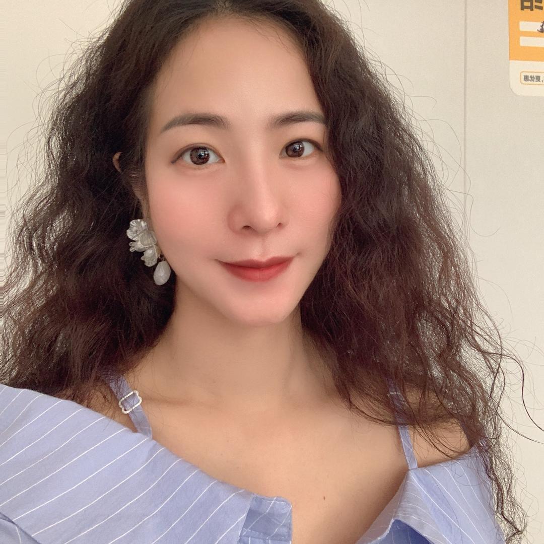 普宁梅林化妆师秀春