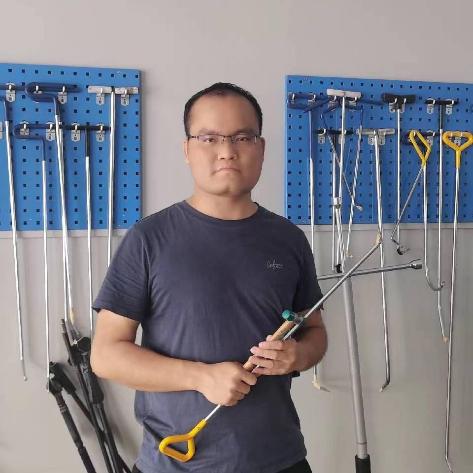 深圳市爱车无痕汽车凹陷修复玻璃修复