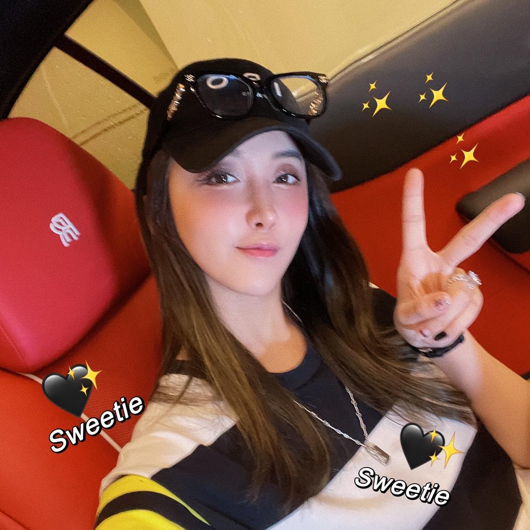Luna 路子萱·丽颖丽驻兰