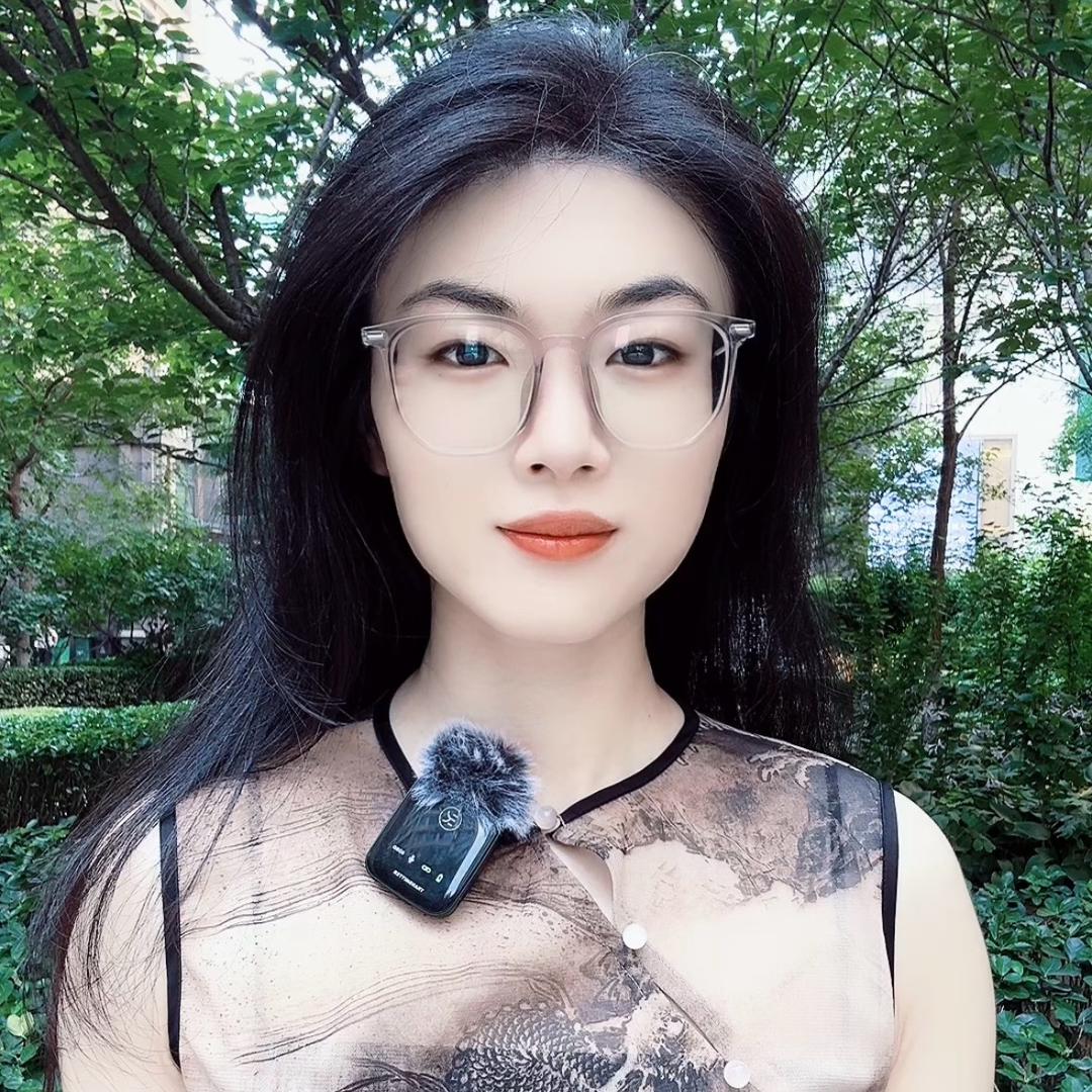 奥镁老板娘