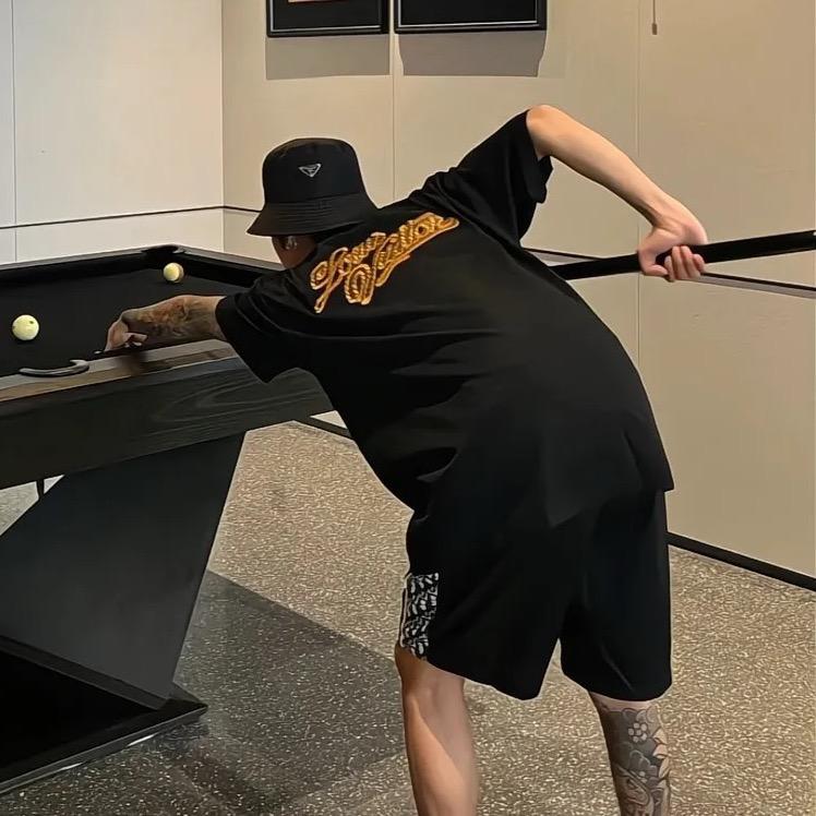 叼着奶瓶找富婆🍼