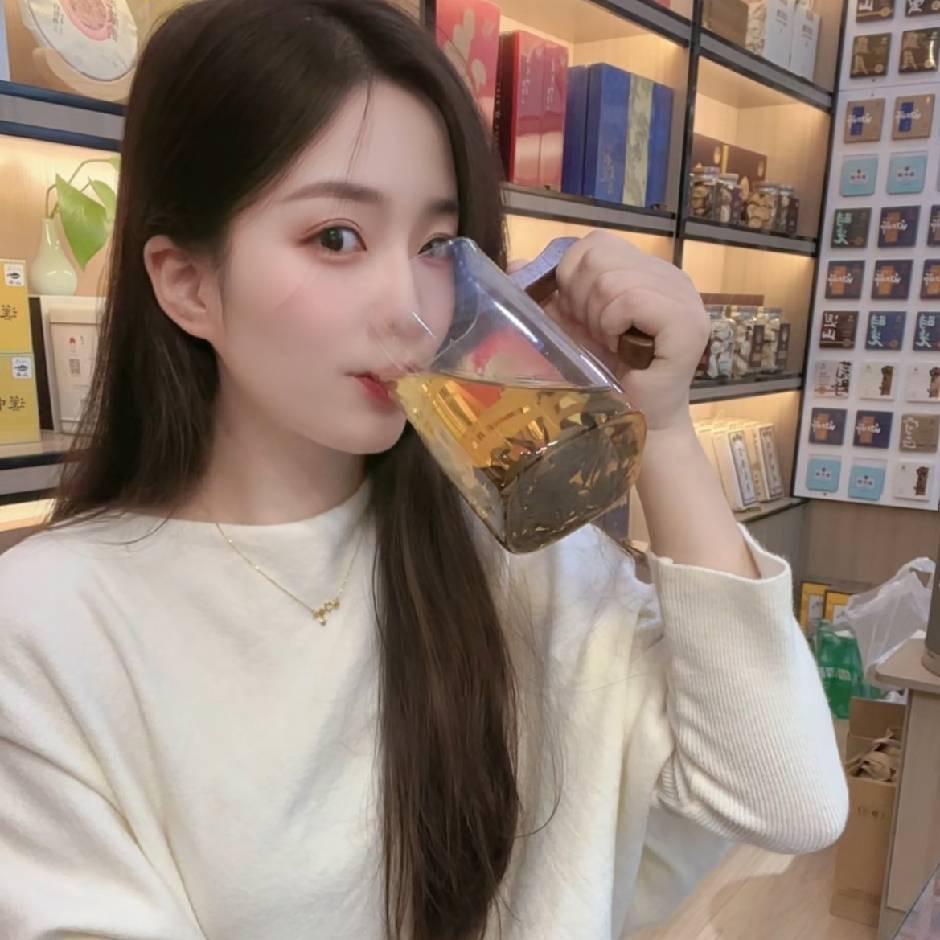 在西安开山雨茶行的小孟