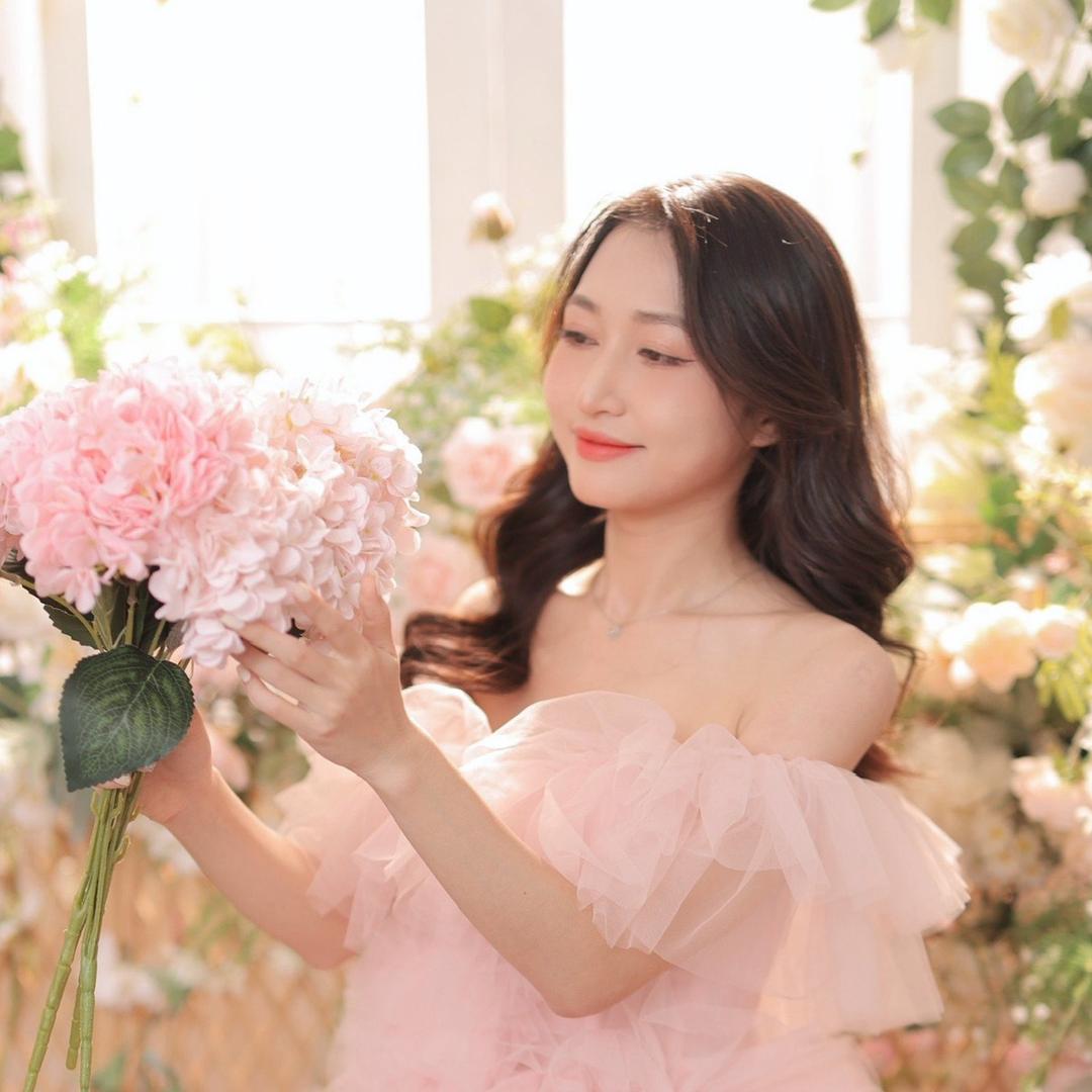 映山红晶途文化产业传媒