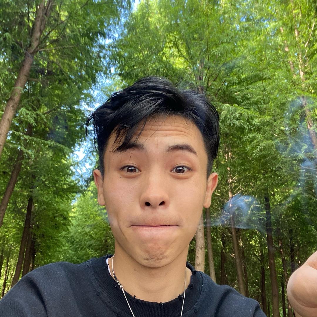 没有双眼皮