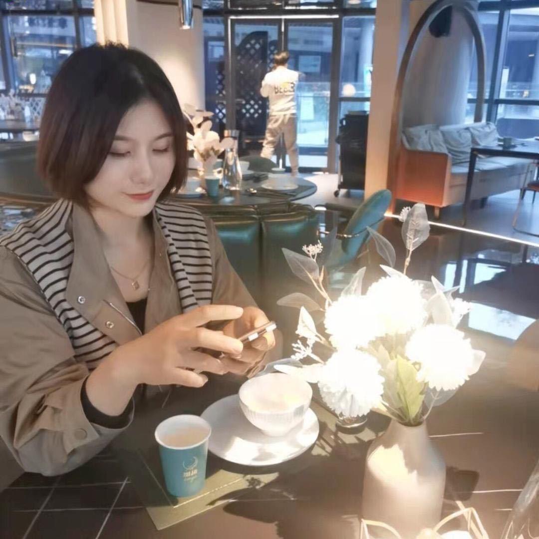 我是静静～