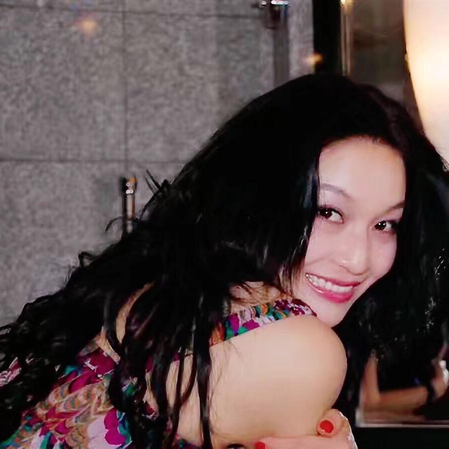 Miss依罗莎