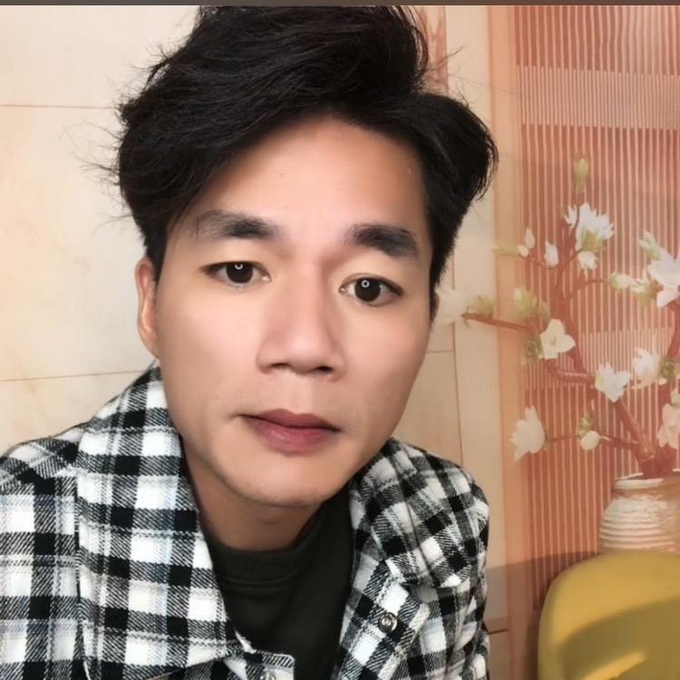 桂林艺匠烫发.染发.剪发馆