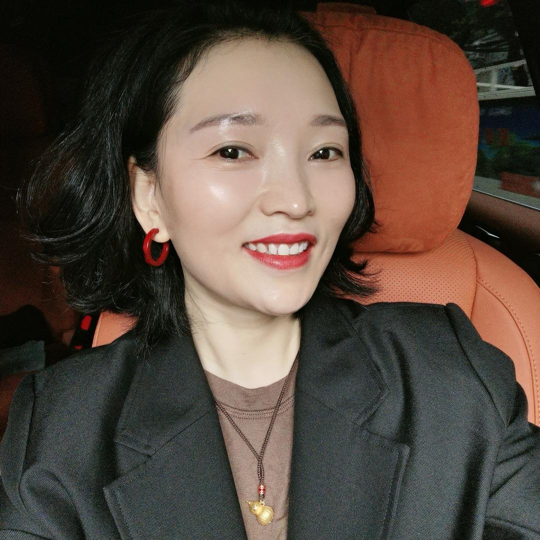 苍溪谢姐:专注箱包20年