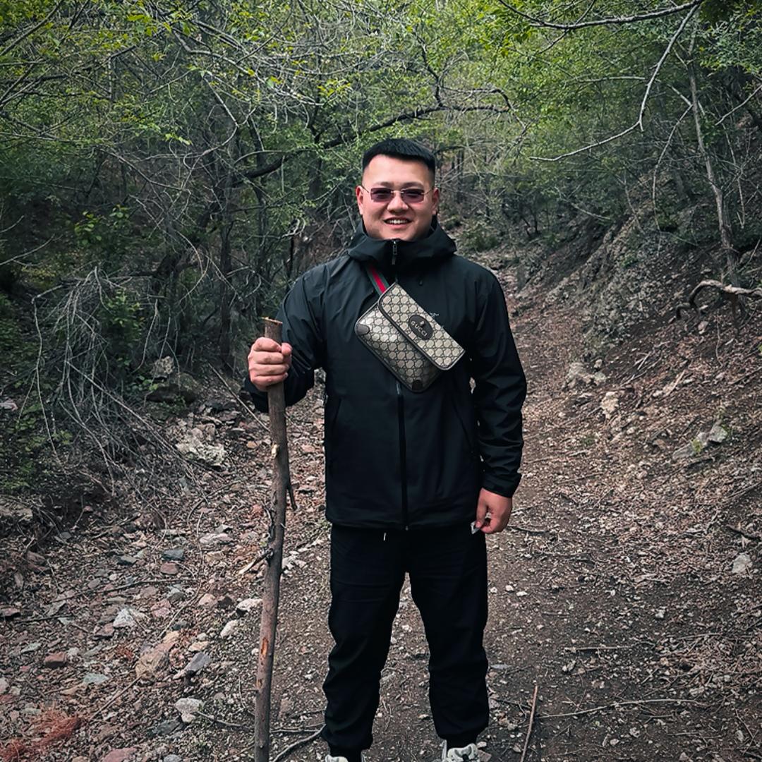 迈瑞 ·闫