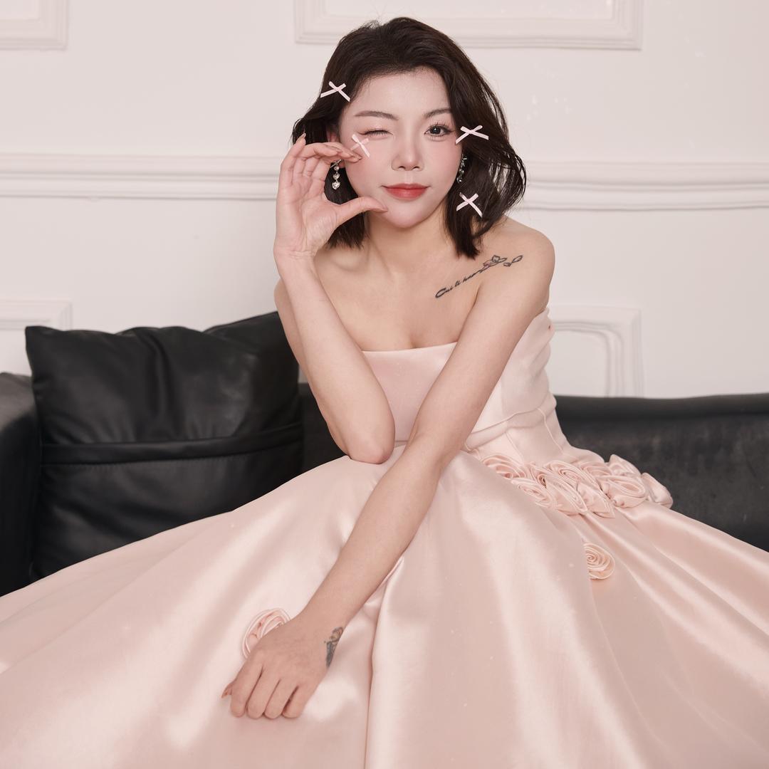 晓.