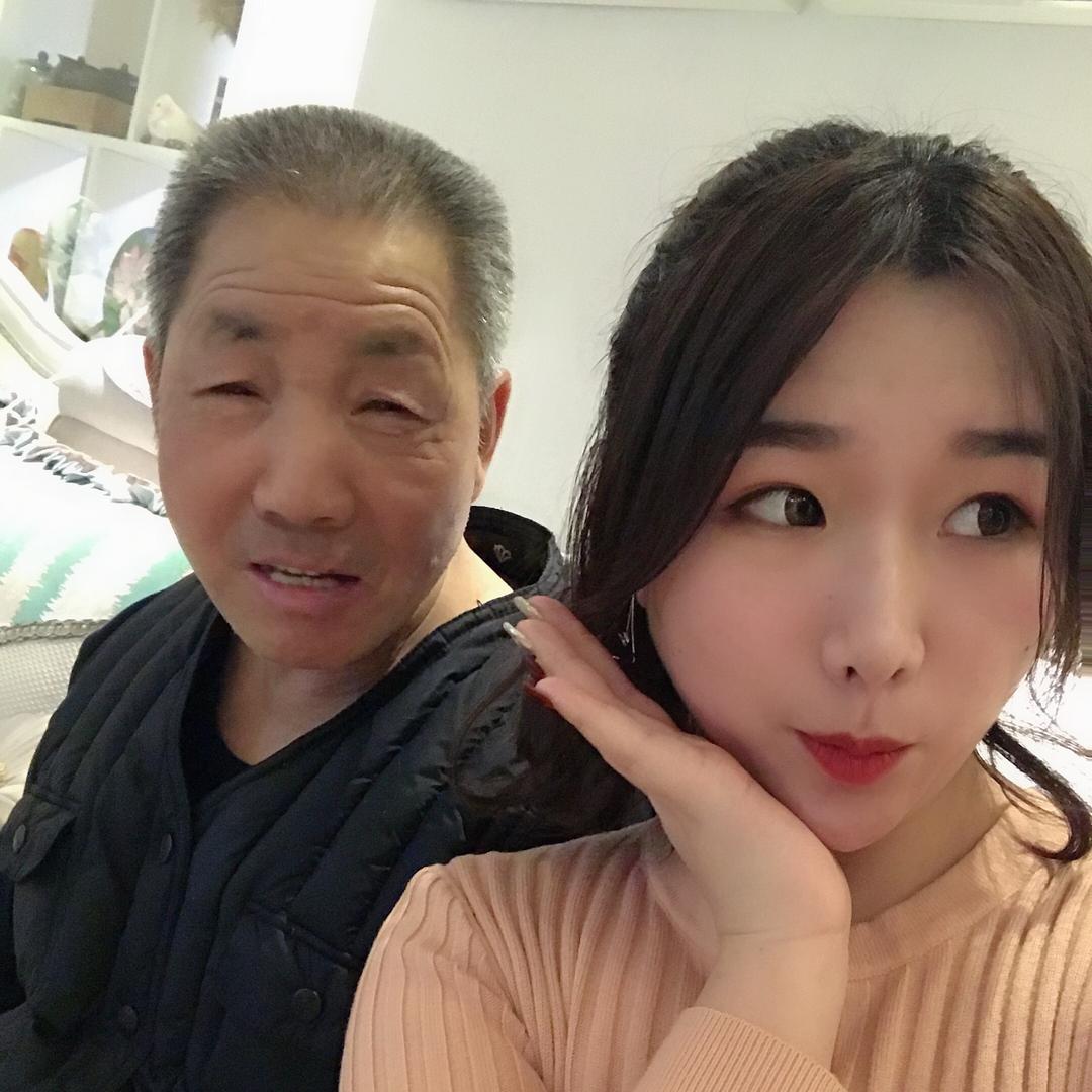 爱吃猪蹄的爷爷