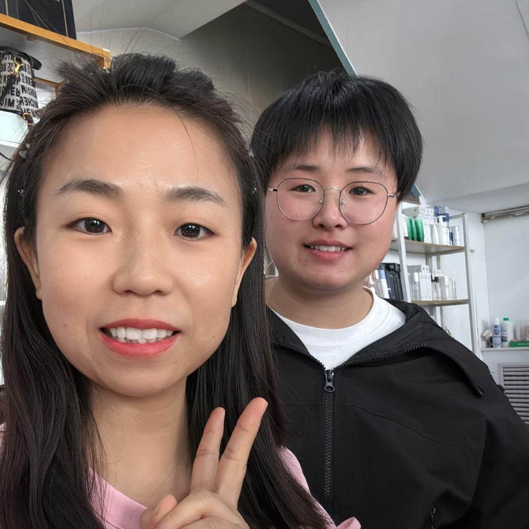 娜女子和小姑子