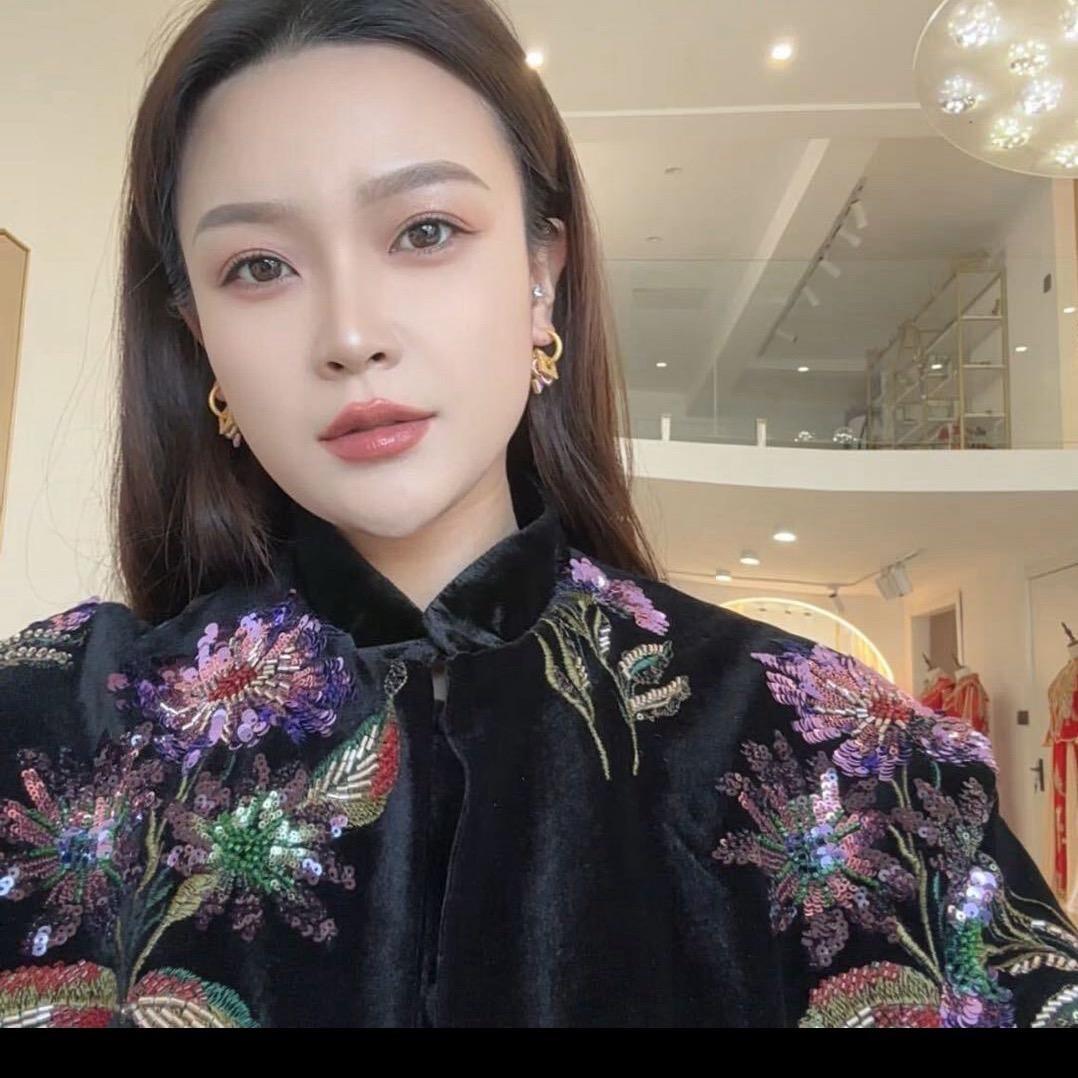 阿佳佳